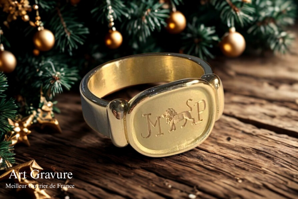 Bague personnalisée gravée à la main, un bijou personnalisé unique réalisé avec un savoir-faire artisanal pour offrir un symbole durable et chargé d’émotion.