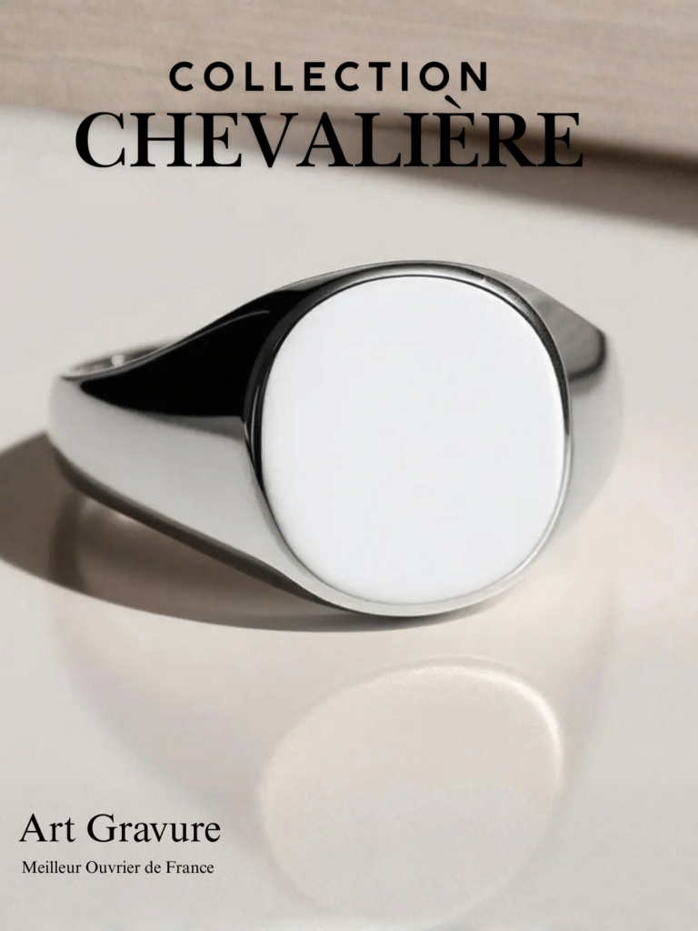 Chevalière en argent au plateau lisse, conçue pour la création de bijoux argent gravé personnalisés.